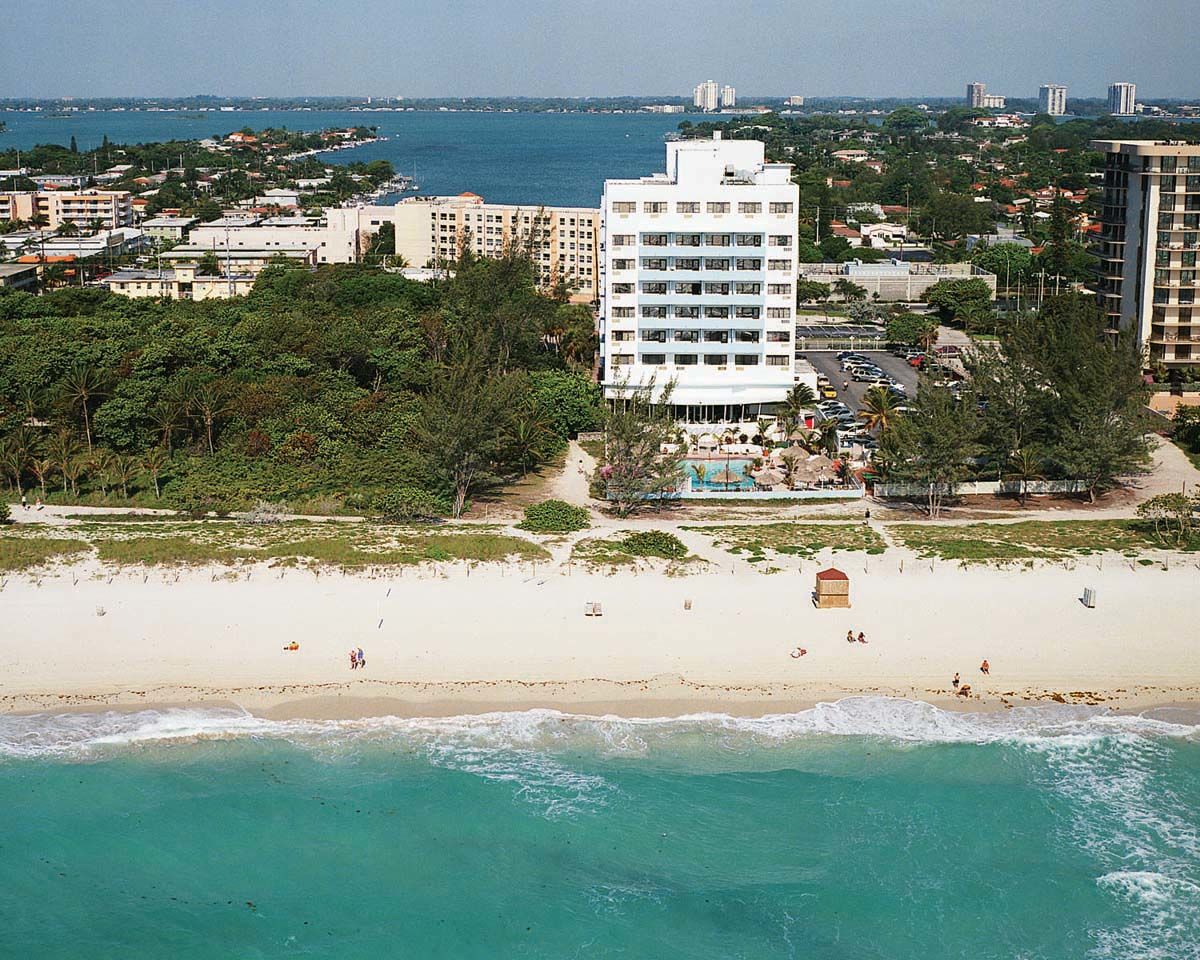 Howard Johnson Plaza Miami Beach North Facilities photo